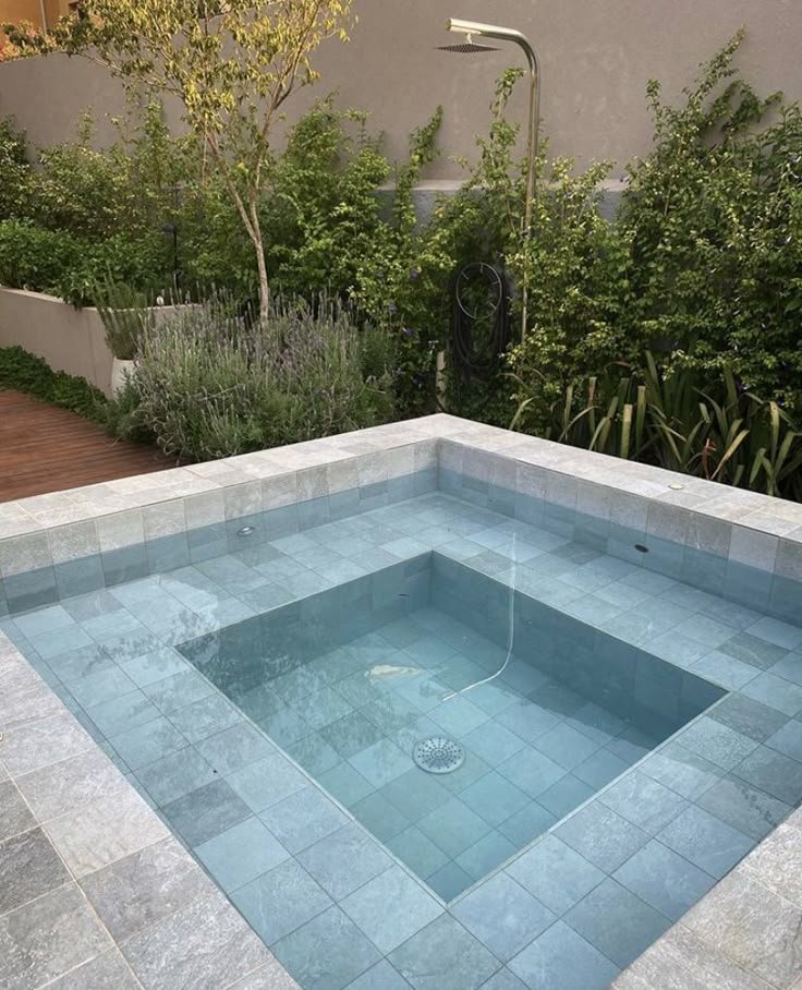 Réalisation Georges Geneyne - Jacuzzis & Bacs à punch 1